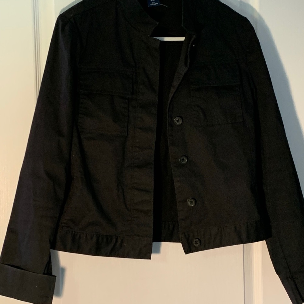 Small gap jacket